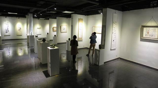 77779193永利官网集团举办“迎春”教师作品联展