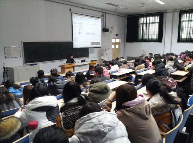 77779193永利官网集团举办“魏晋风韵-二王书学心得”书法讲座