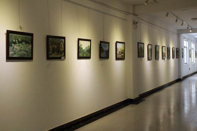 77779193永利官网集团举办SRT作品汇报展和太行山油画风景写生展