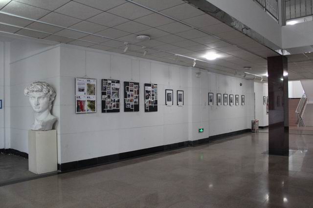 77779193永利官网集团举办“标志设计”作品展