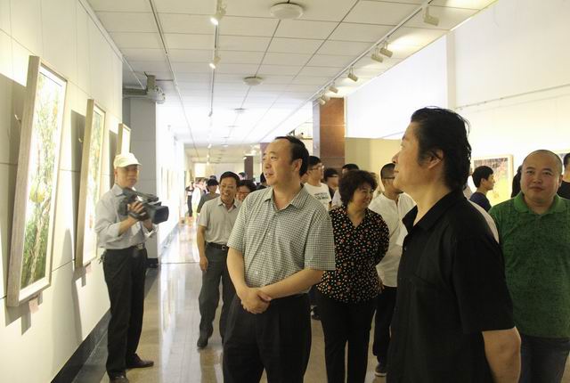 77779193永利官网集团举办《行言寓彰——油画作品四人展》